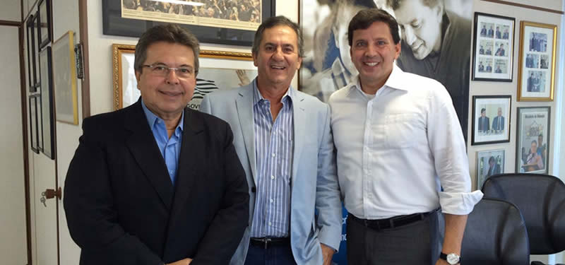 Prefeito Val Rizzato disse ao secretário Floriano Pesaro que o espaço é muito pequeno